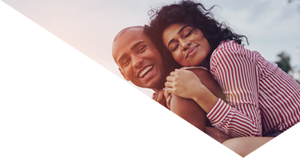 Providing-a-refinance-for a-UK-primary-Singapore-header-happy-couple-